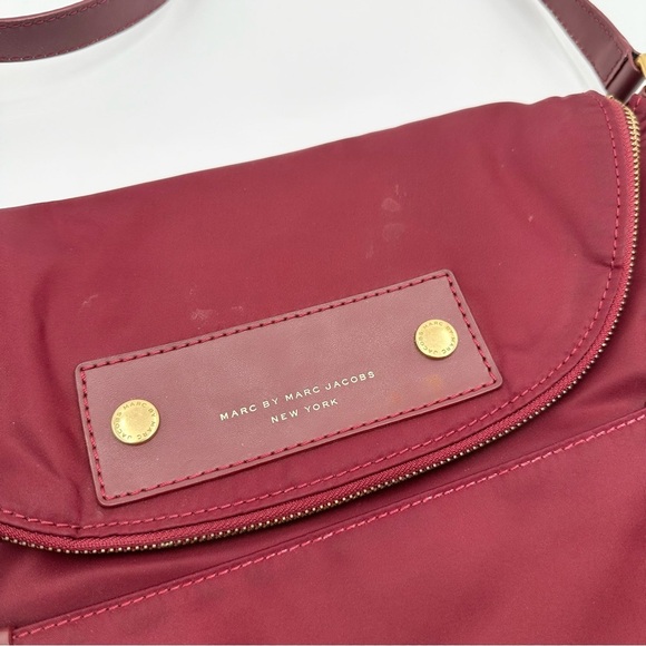 Marc by Marc Jacob’s Nylon Natasha Crossbody Messenger Bag Large - Picture 2 of 12
